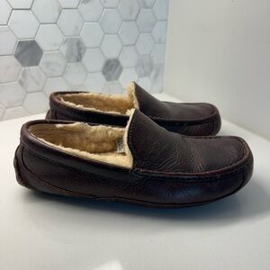 Ugg Ascot‎ Slippers Men’s 9 Shoes Brown Leather Shearling  SlipOn Moccasin